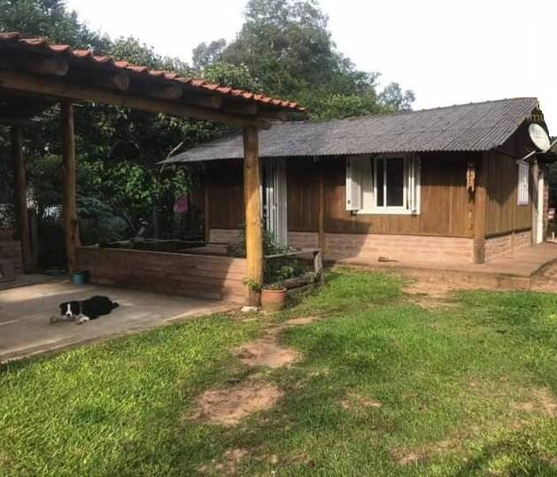 Casa à venda com 2 quartos, 80m² - Foto 1