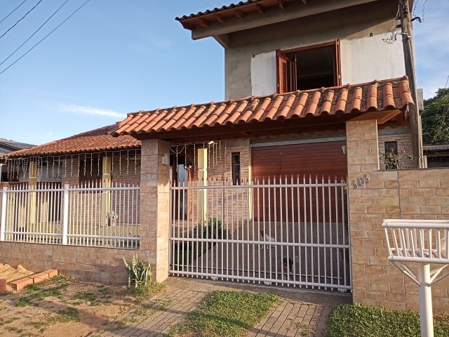 Casa à venda com 4 quartos, 198m² - Foto 2