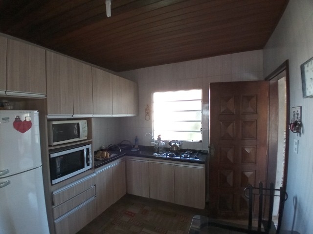 Casa à venda com 4 quartos, 198m² - Foto 4