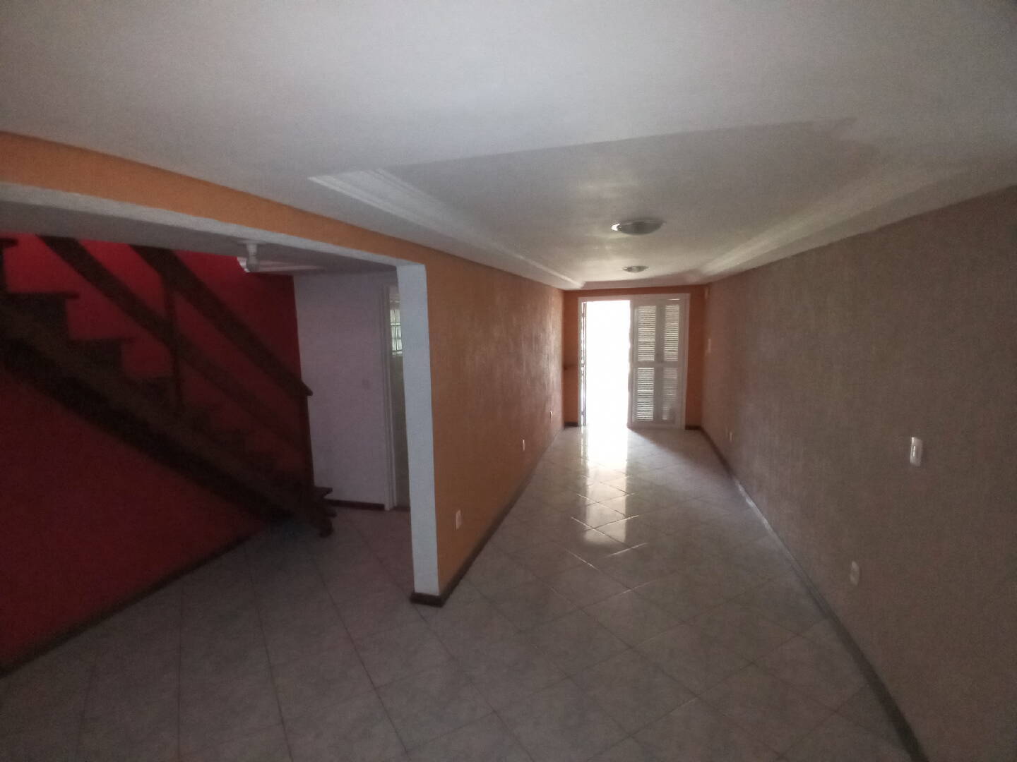 Casa à venda com 2 quartos, 142m² - Foto 2