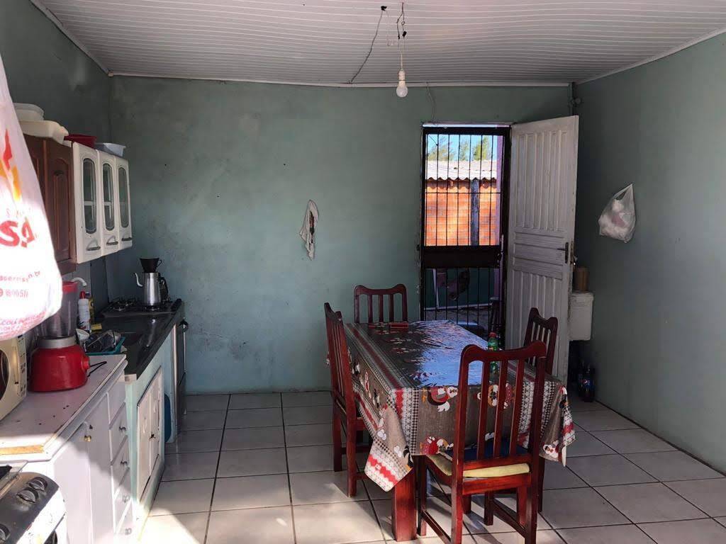 Casa à venda com 3 quartos, 70m² - Foto 4