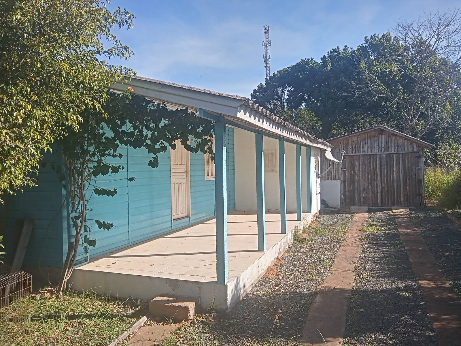 Casa à venda com 2 quartos, 90m² - Foto 1