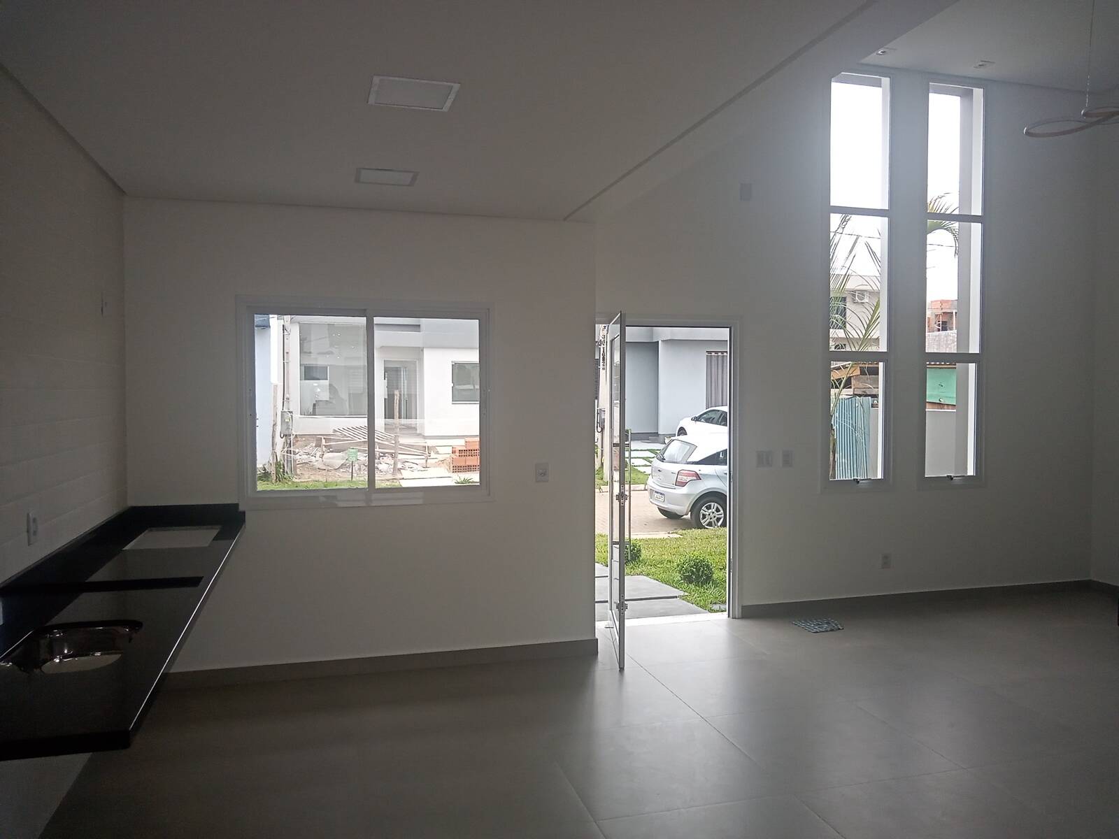 Casa à venda com 3 quartos, 95m² - Foto 3