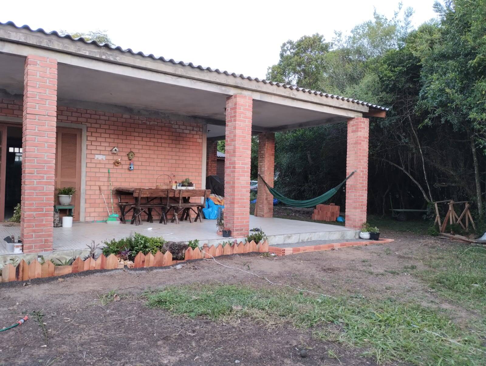 Casa à venda com 1 quarto, 100m² - Foto 2